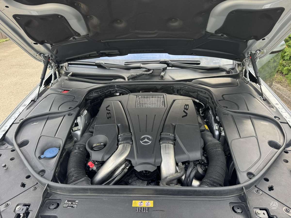 Mercedes-Benz S550 - 12
