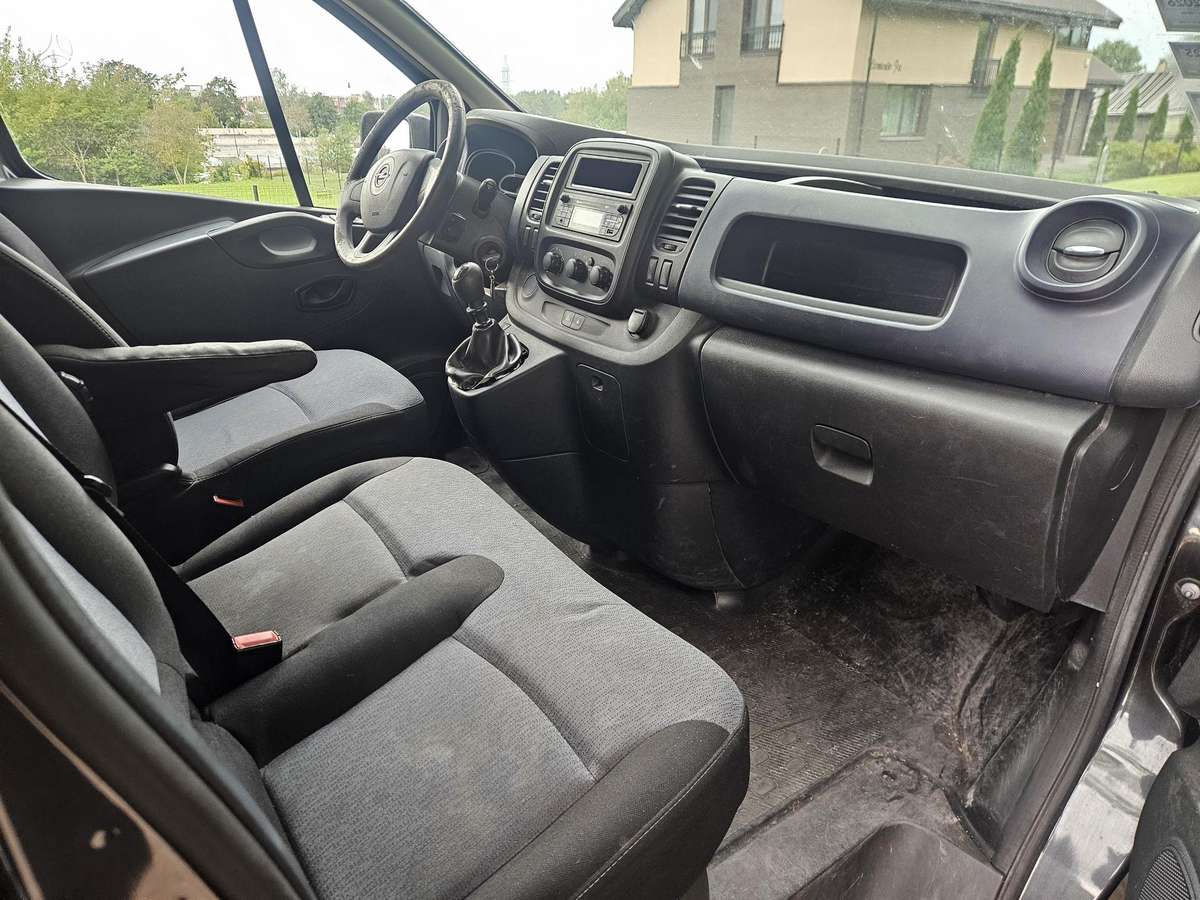 Opel Vivaro - 5