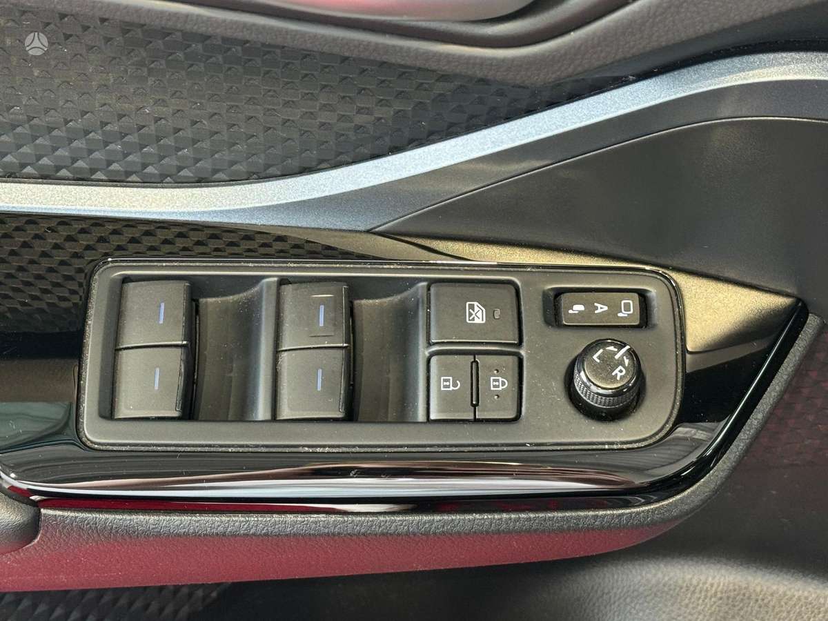 Toyota C-HR - 12