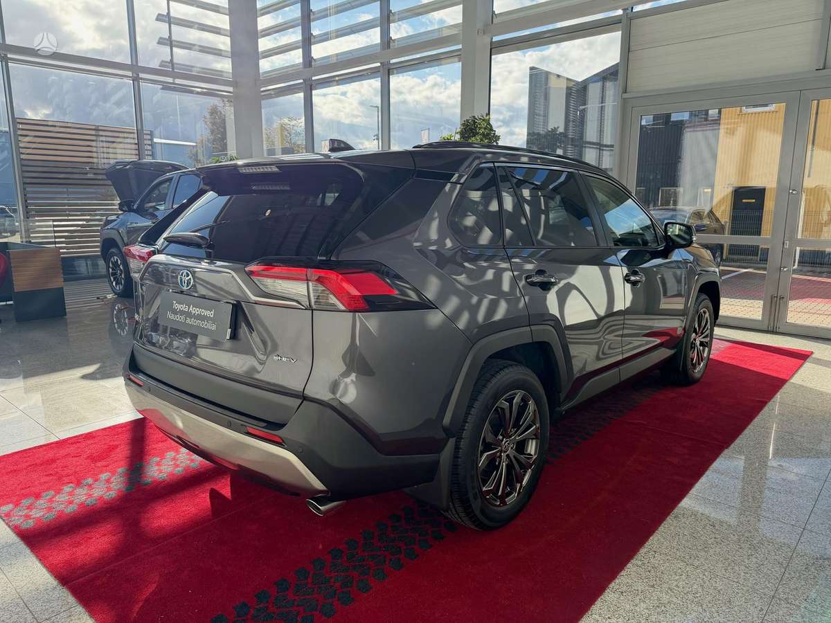 Toyota RAV4 - 4