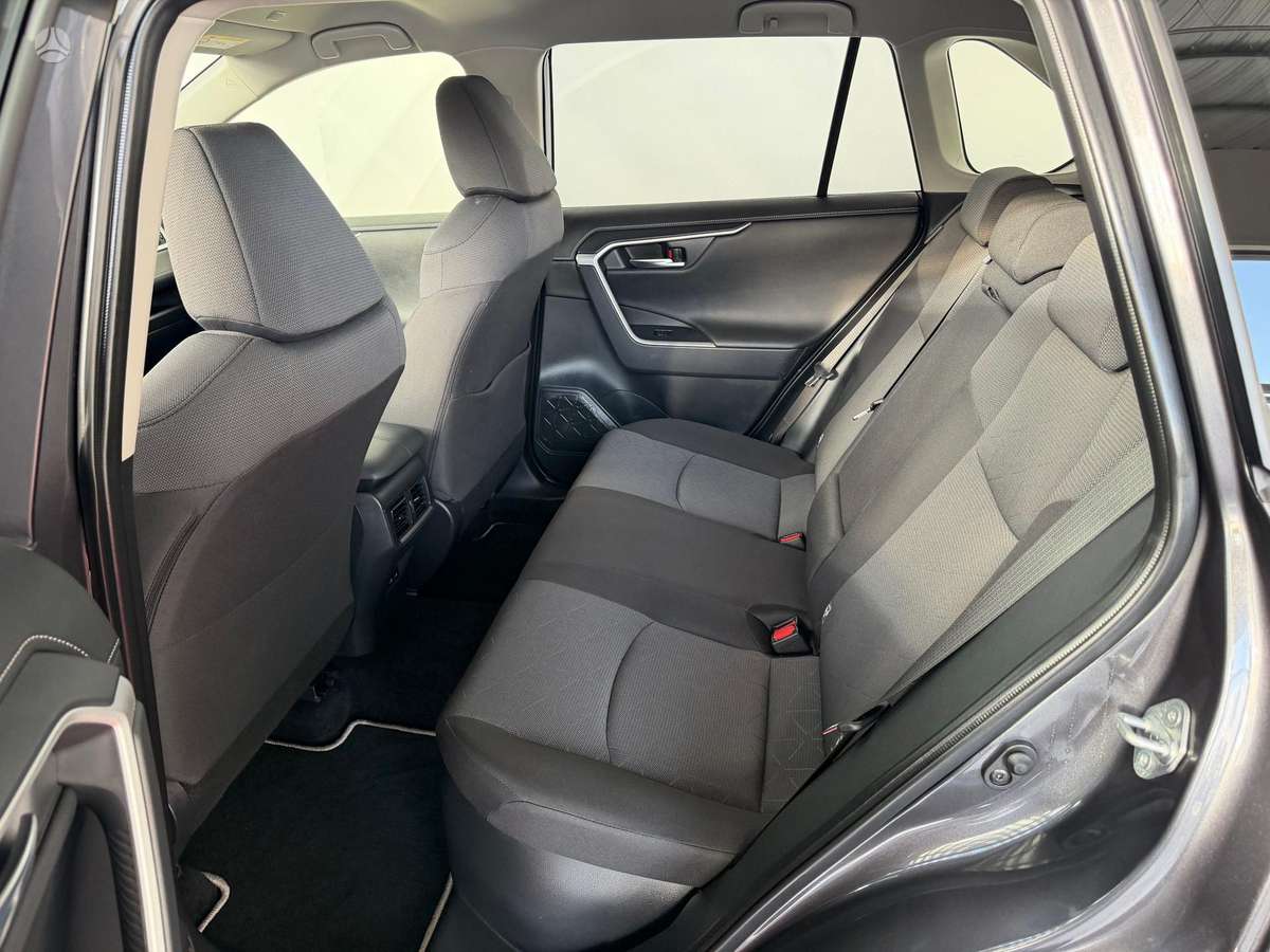 Toyota RAV4 - 7