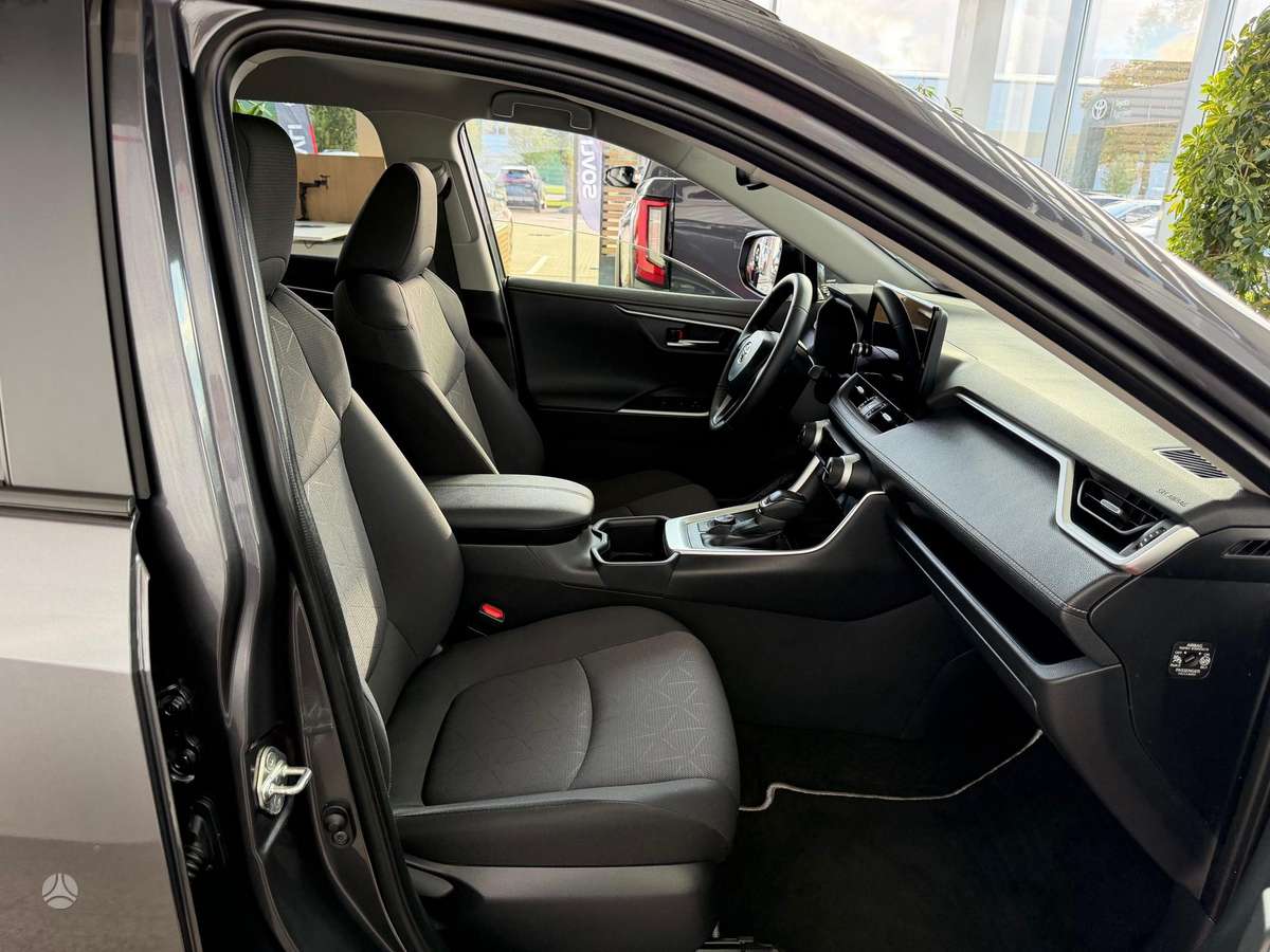Toyota RAV4 - 9