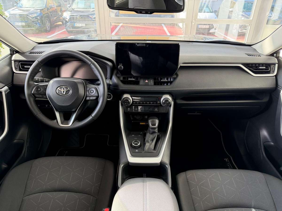 Toyota RAV4 - 10