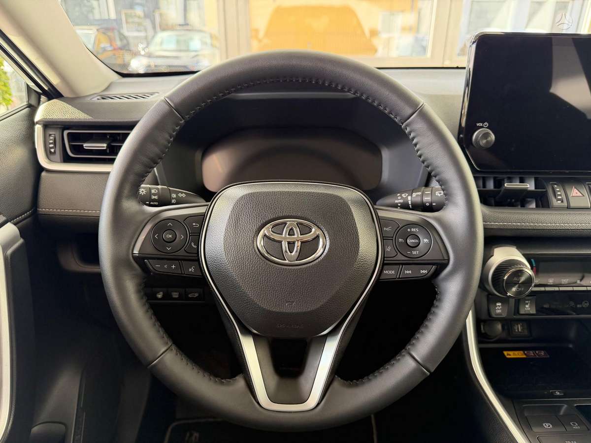 Toyota RAV4 - 11