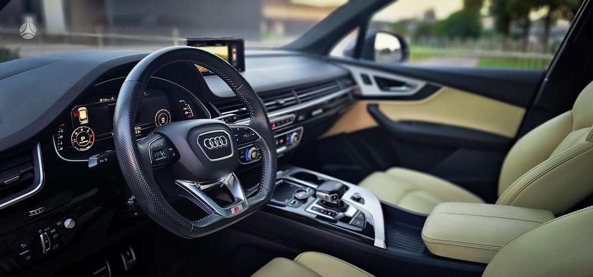 Audi Q7 - 10