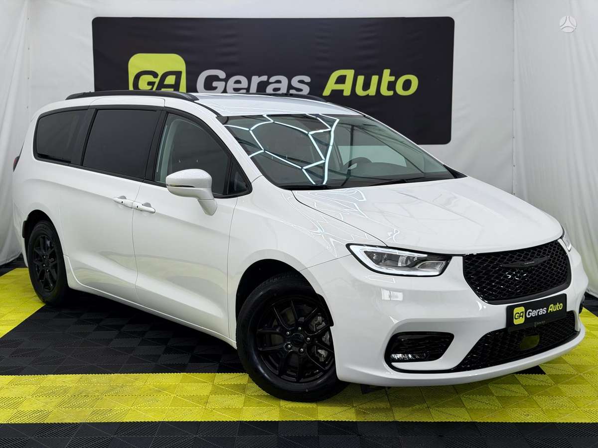 Chrysler Pacifica - 3