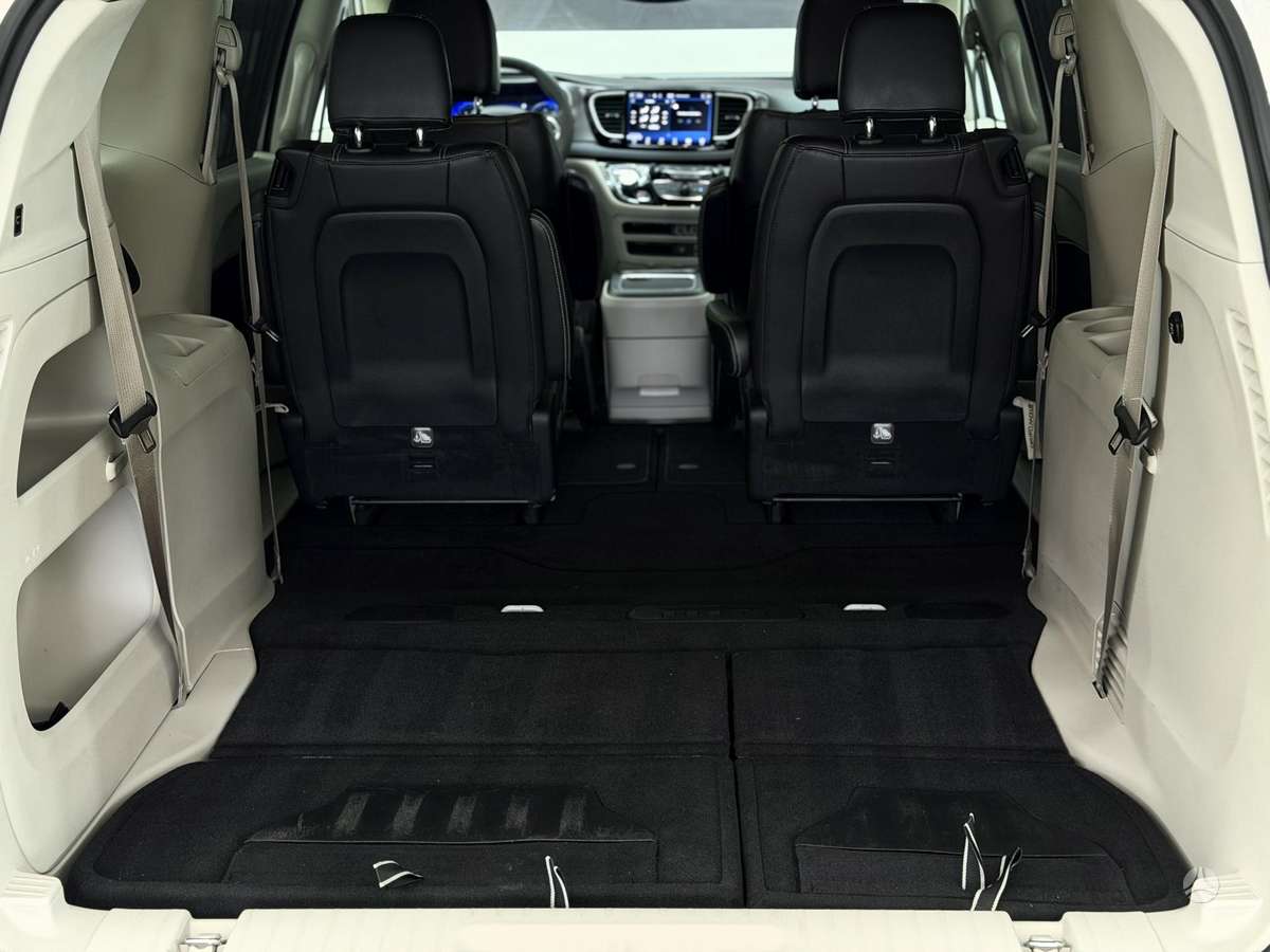 Chrysler Pacifica, 3.6 l., Минивэн
