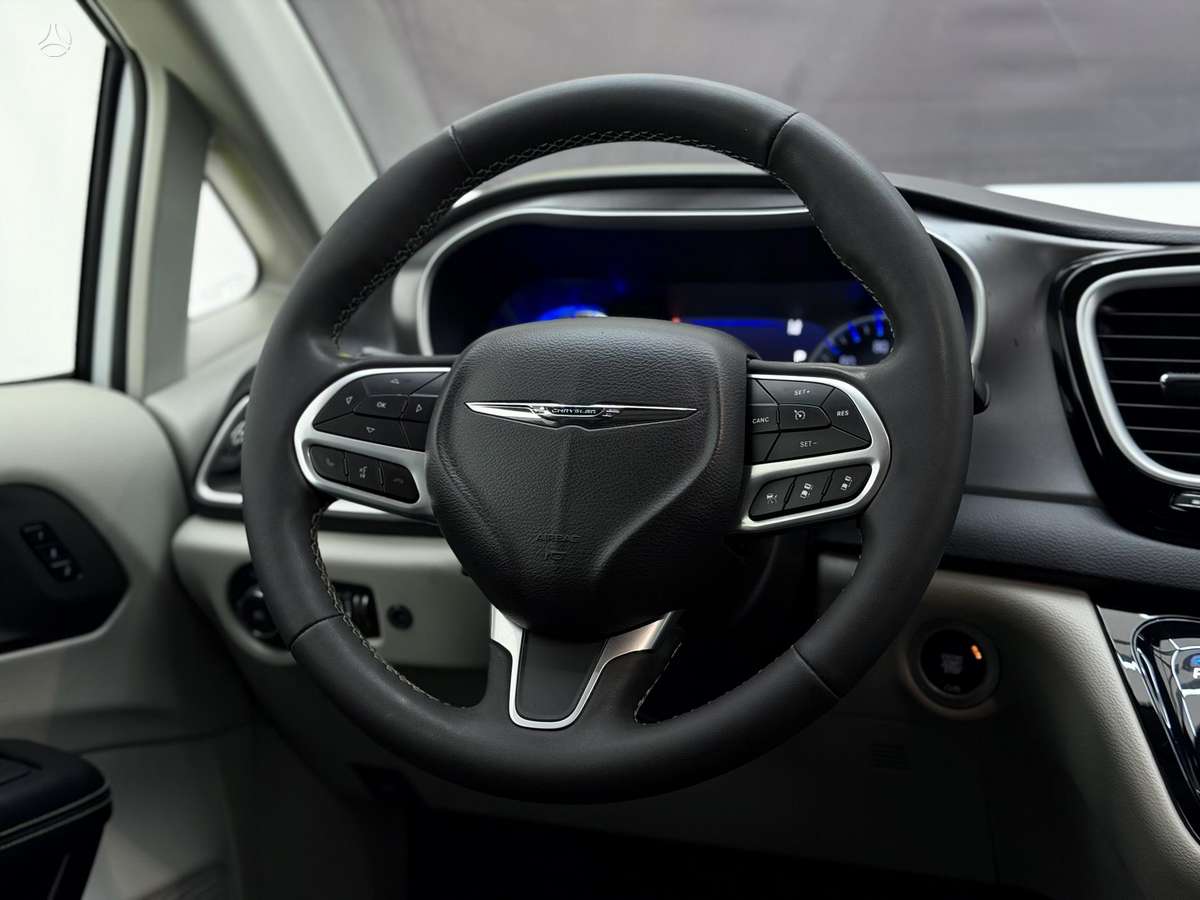 Chrysler Pacifica, 3.6 l., Минивэн