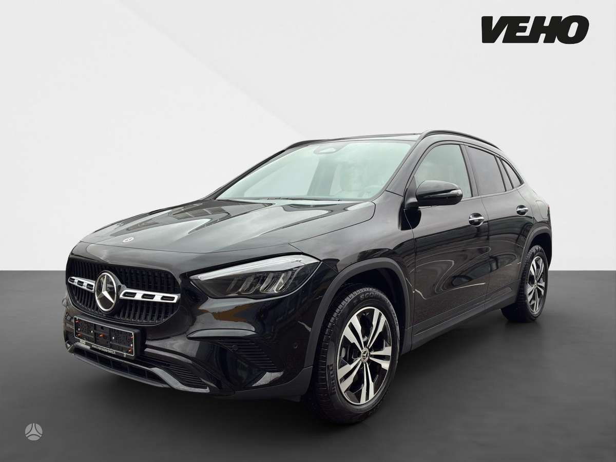 Mercedes-Benz GLA180 - 1