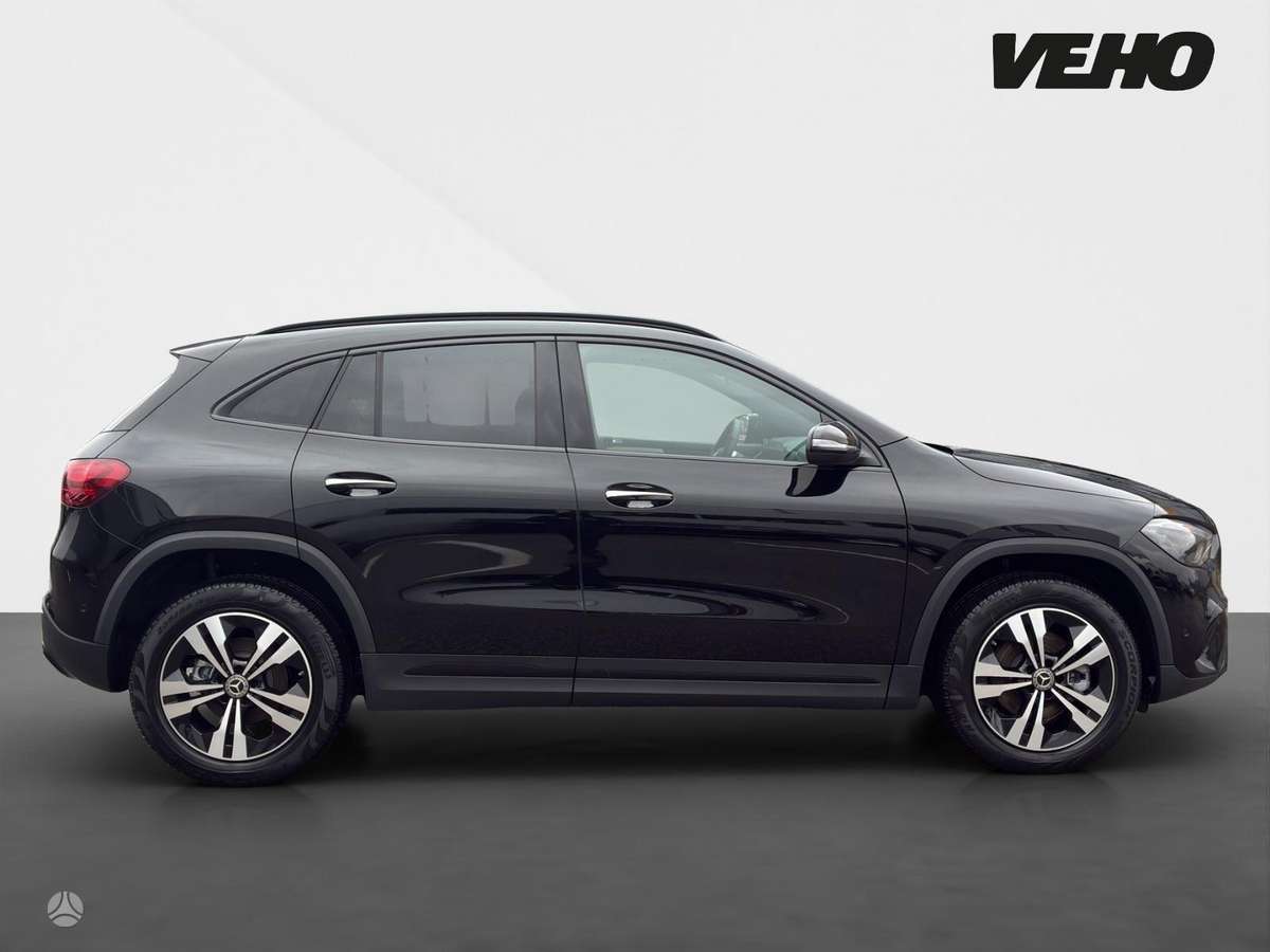 Mercedes-Benz GLA180 - 6
