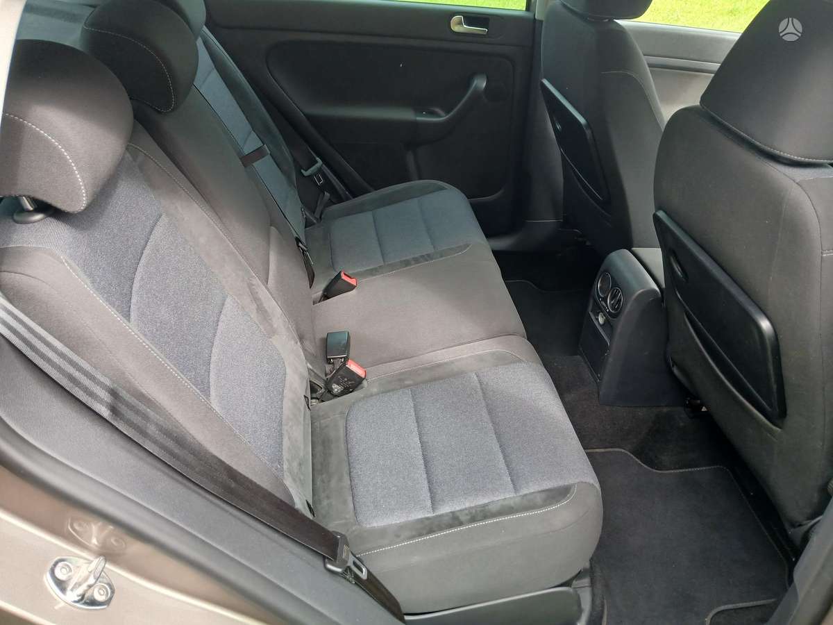 Volkswagen Golf Plus - 10