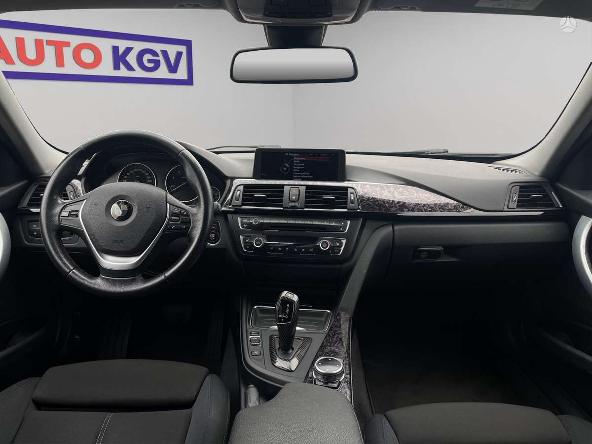 BMW 318 - 12