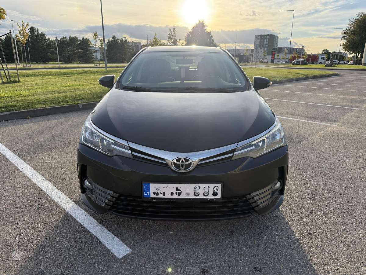 Toyota Corolla - 2