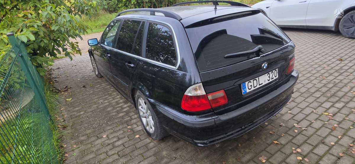 BMW 320 - 4
