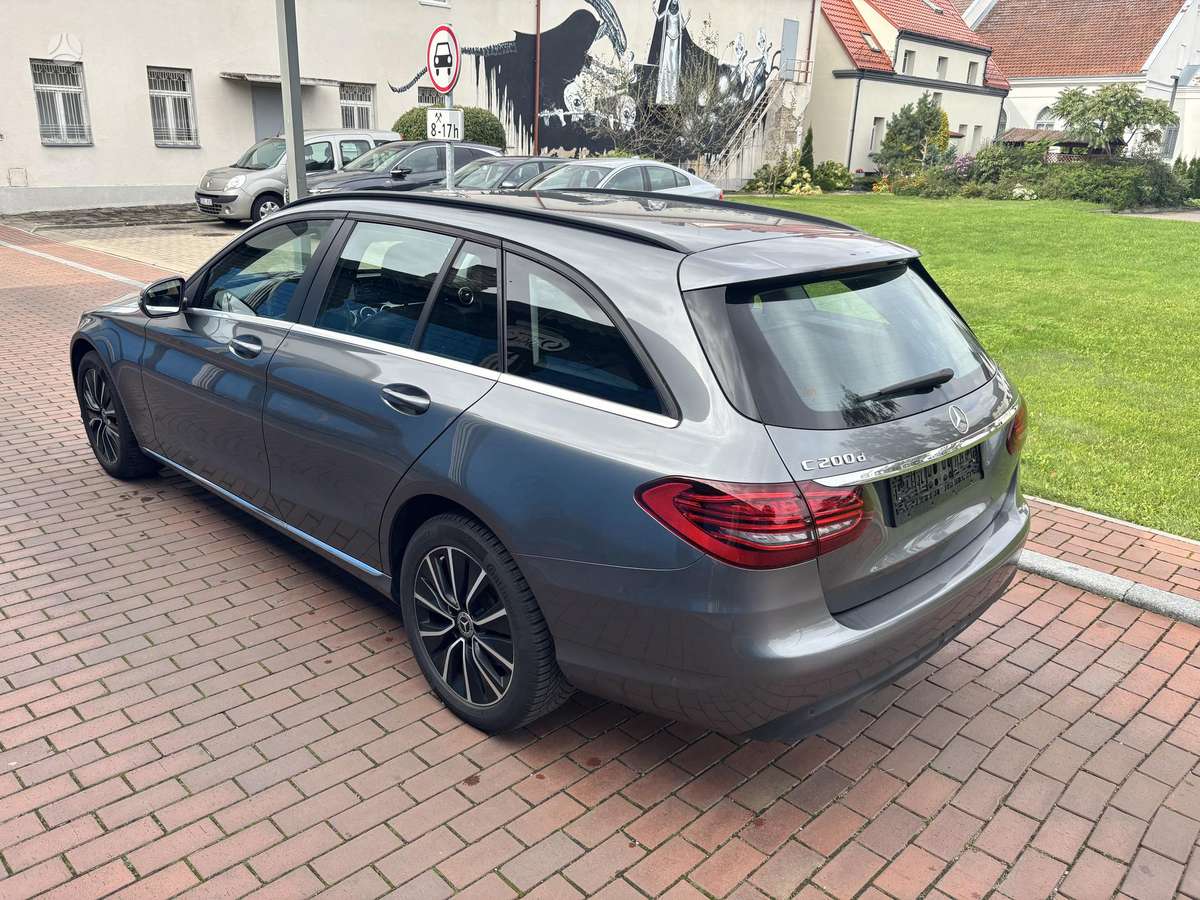 Mercedes-Benz C200 - 7