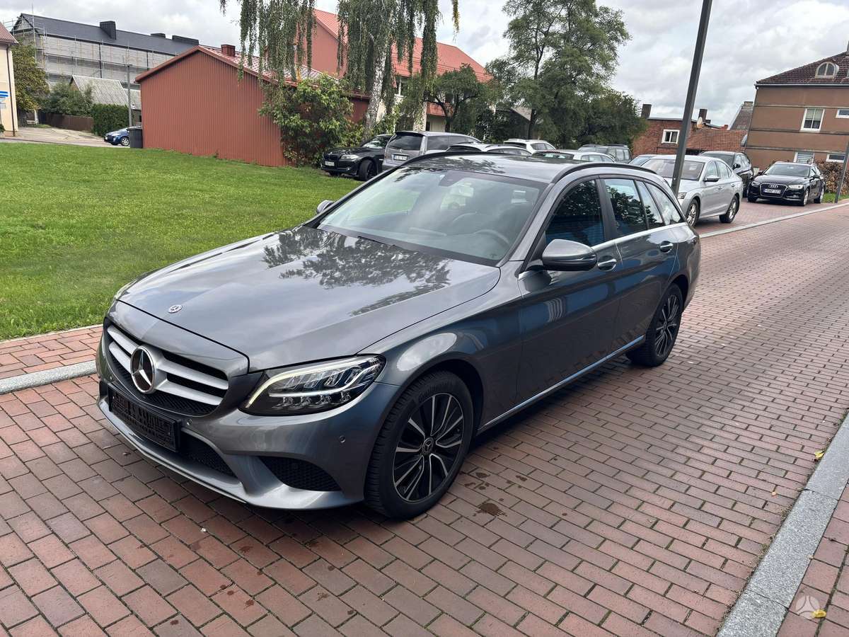 Mercedes-Benz C200 - 6