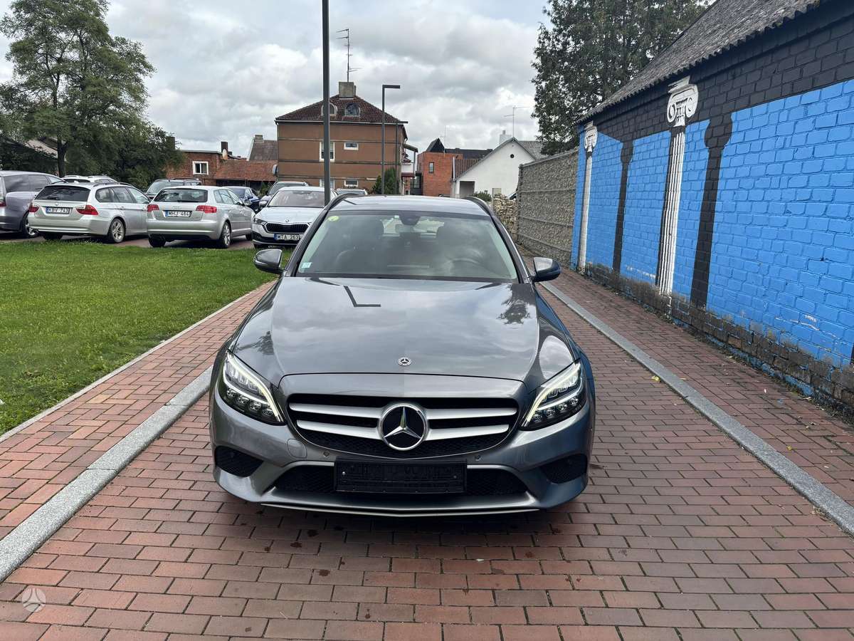 Mercedes-Benz C200 - 5
