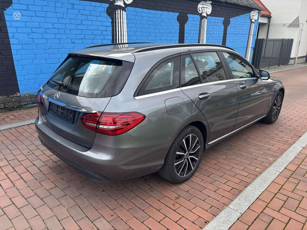 Mercedes-Benz C200 - 9