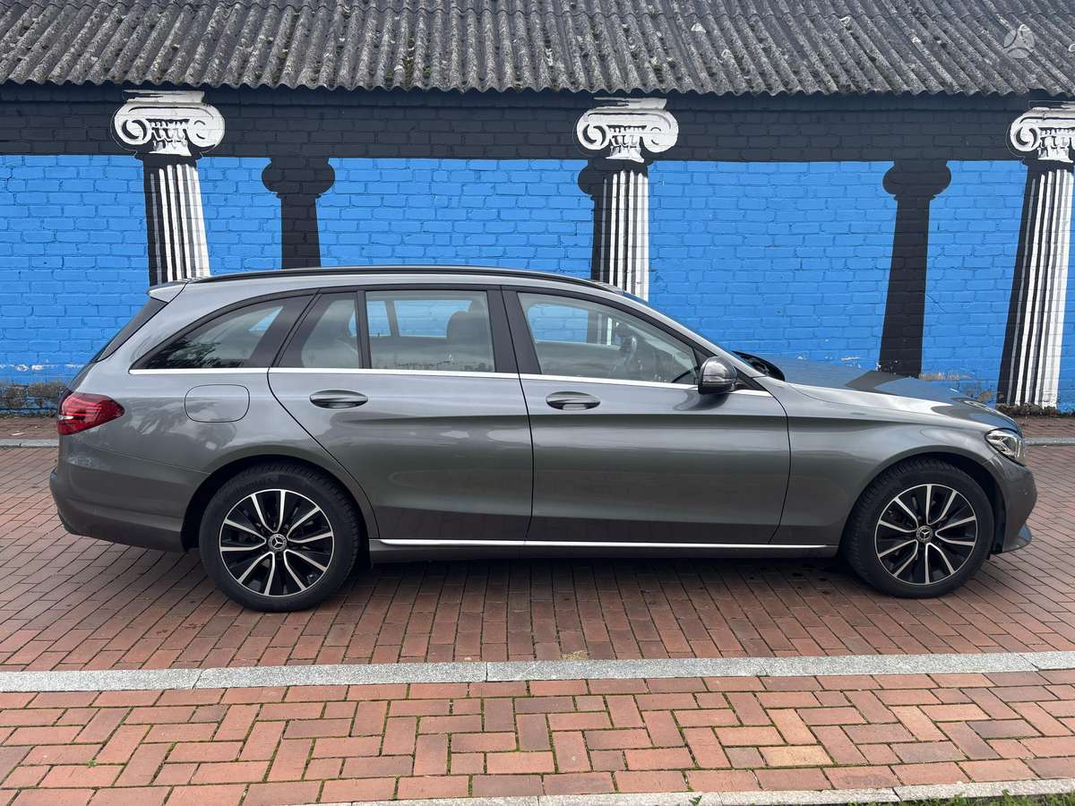 Mercedes-Benz C200 - 10