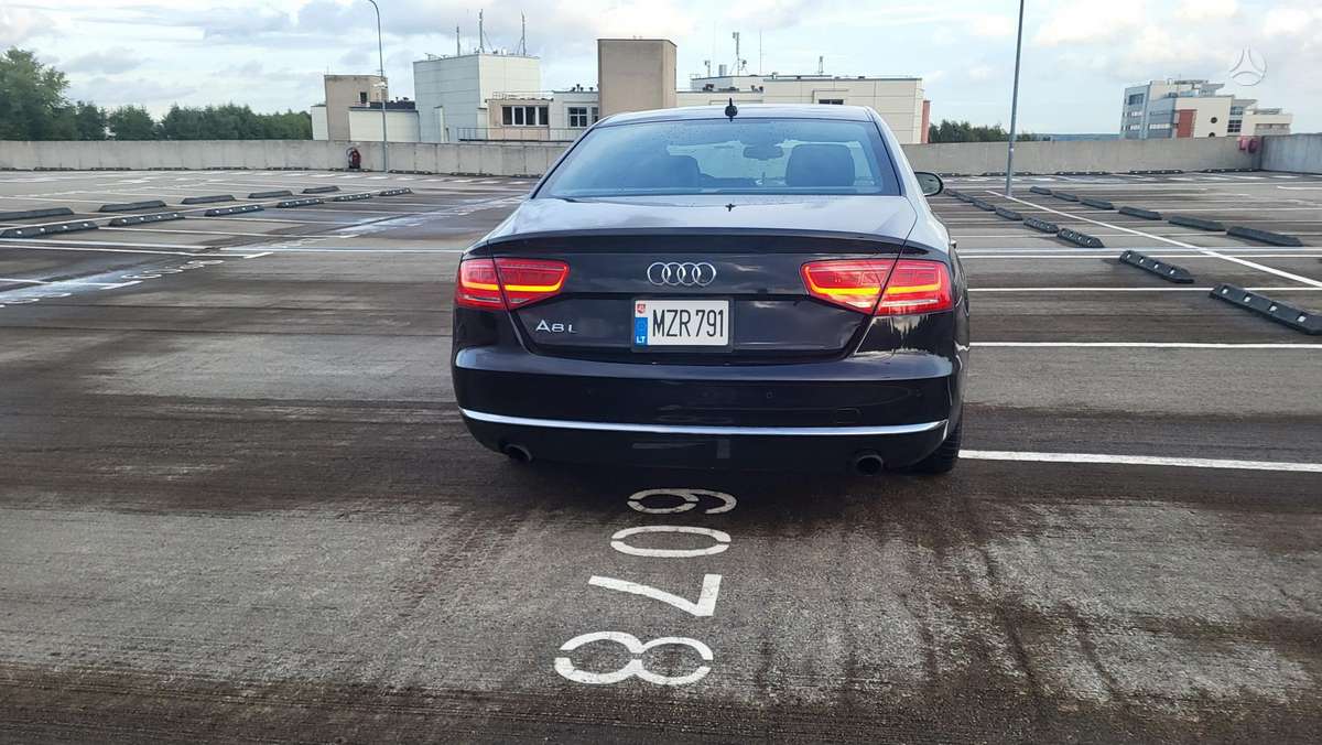 Audi A8 L, 3.0 l., Седан