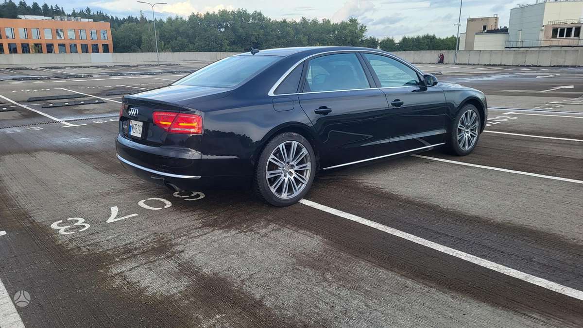 Audi A8 L, 3.0 l., Седан