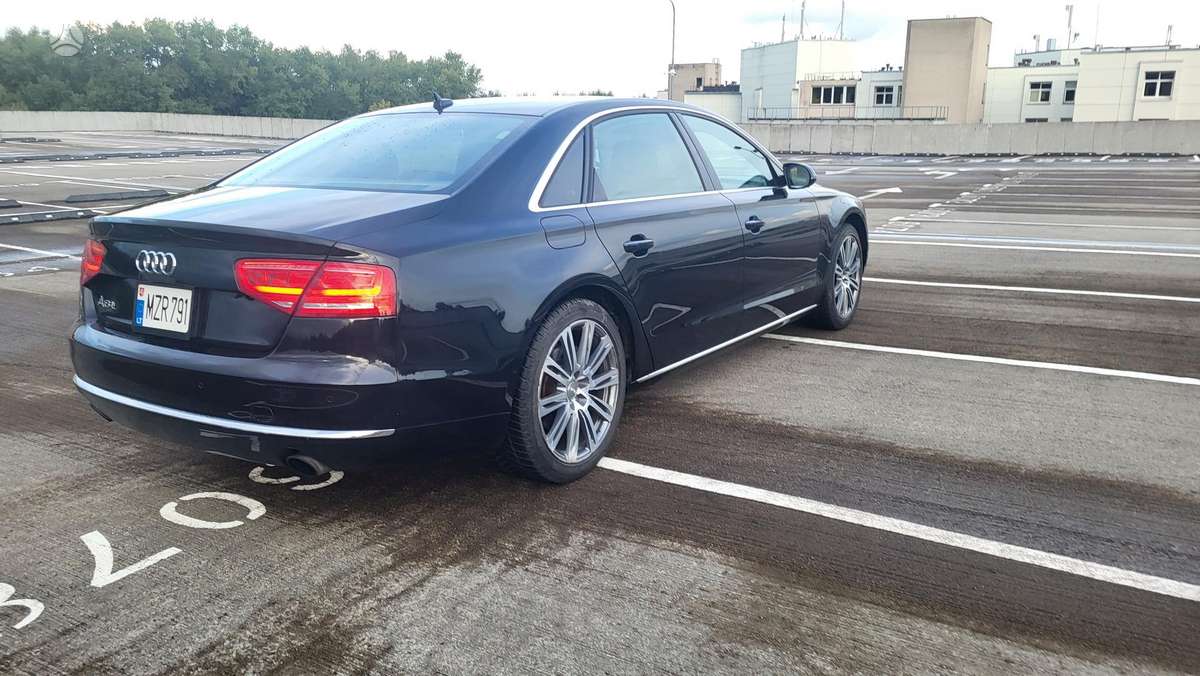 Audi A8 L, 3.0 l., Седан