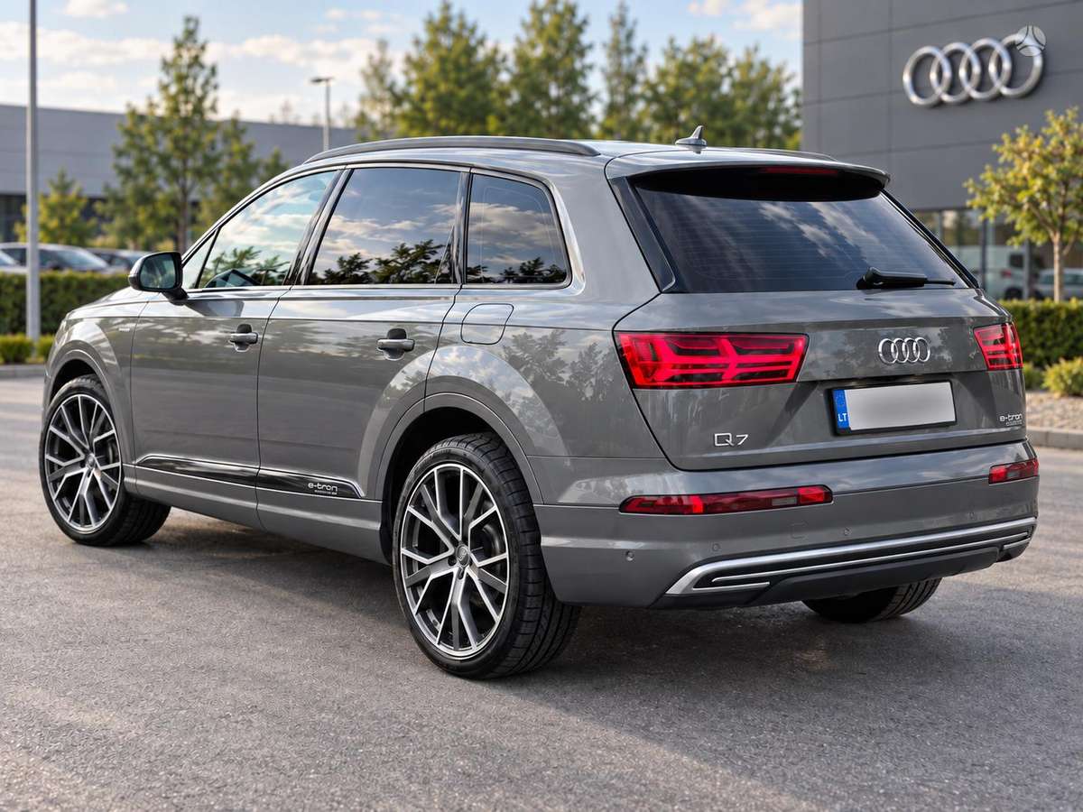 Audi Q7 e-tron - 4