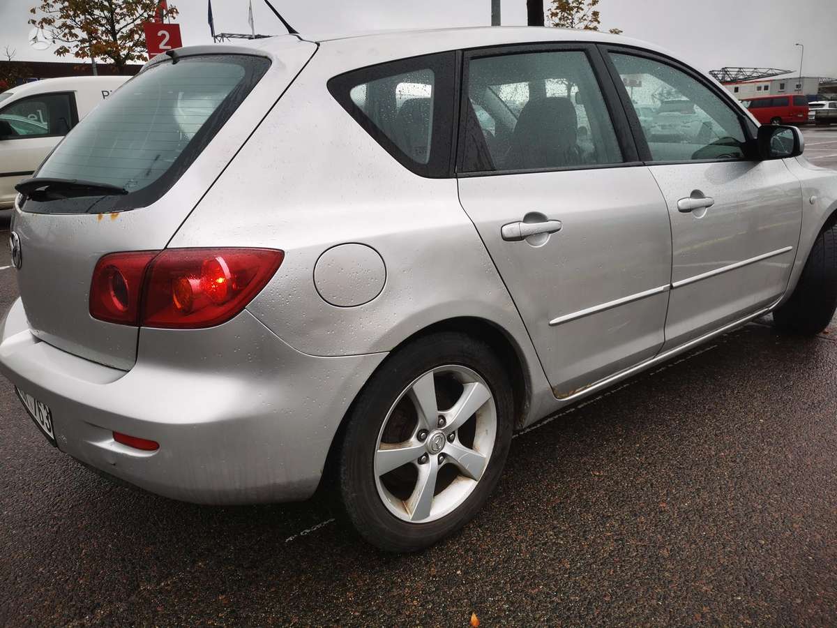 Mazda 3, 1.6 l., hatchback