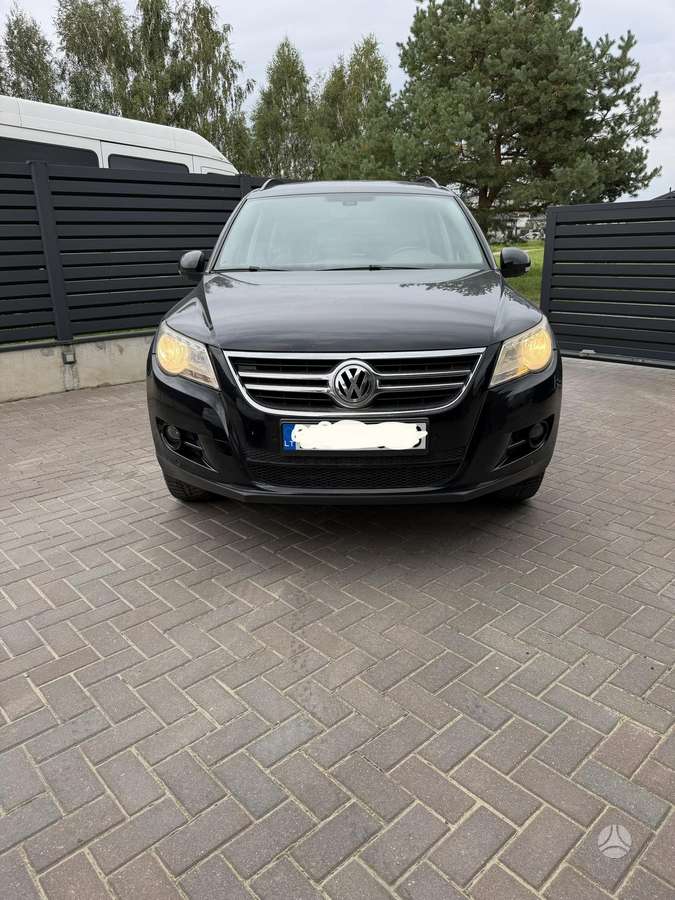 Volkswagen Tiguan - 2