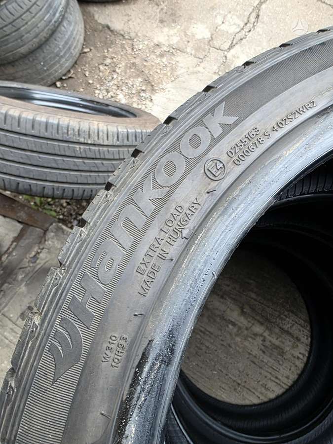 Hankook, žieminės 225/45 R18