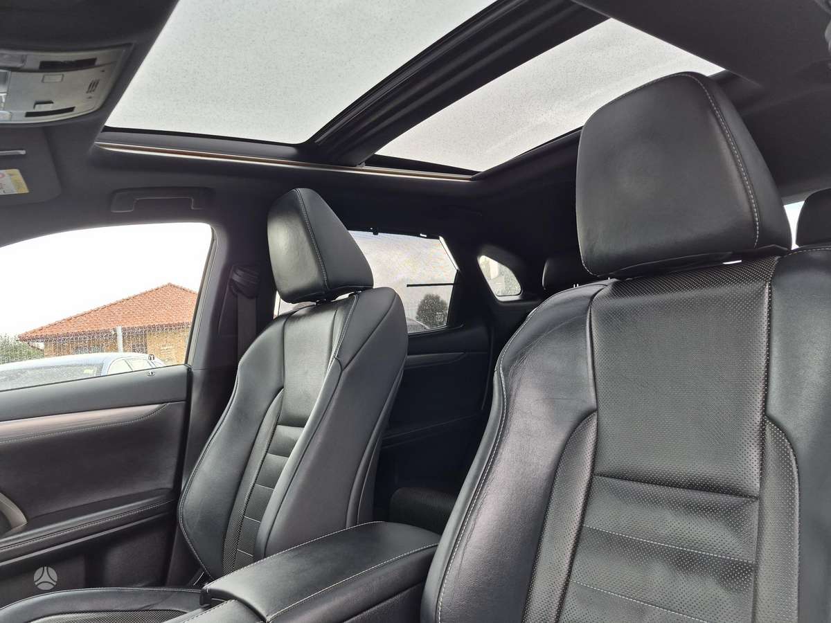 Lexus RX 450h - 10