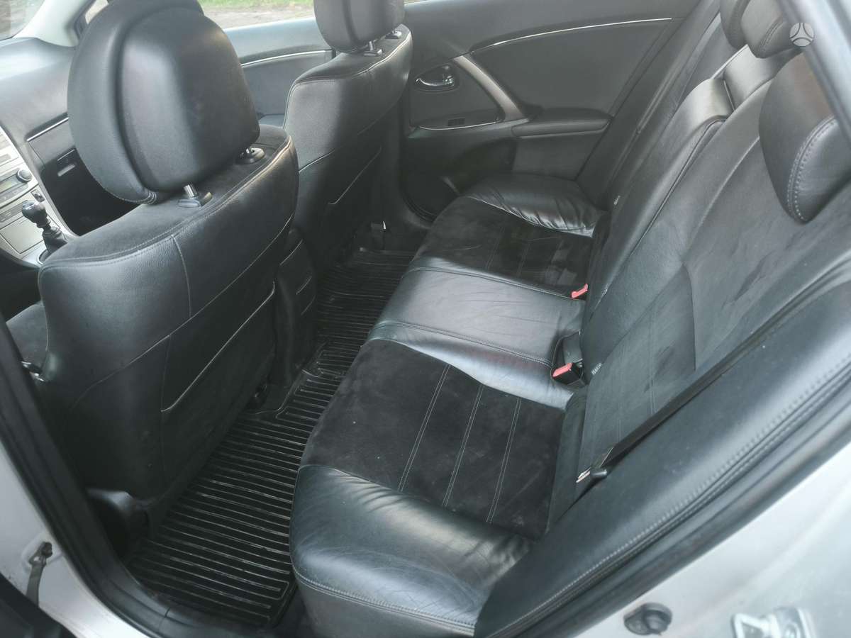 Toyota Avensis - 6