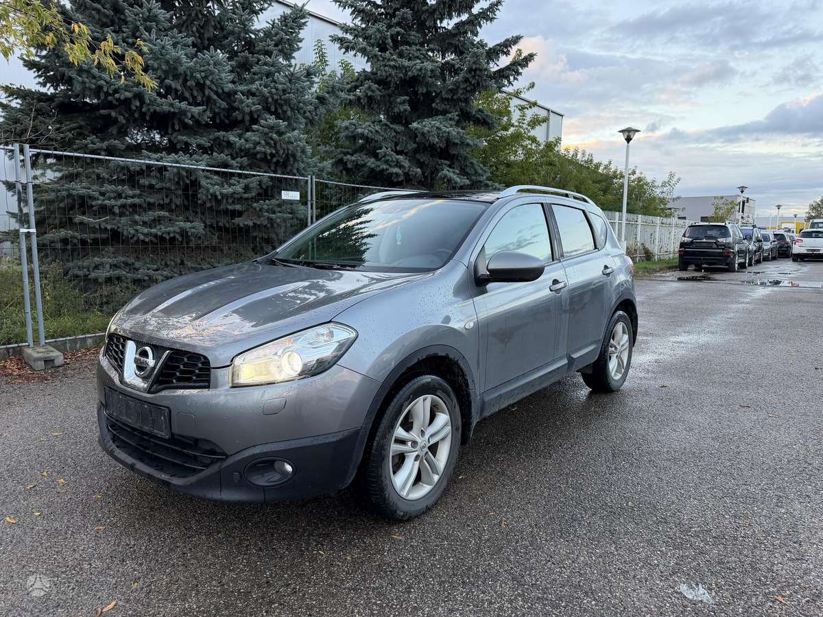 Nissan Qashqai - 1