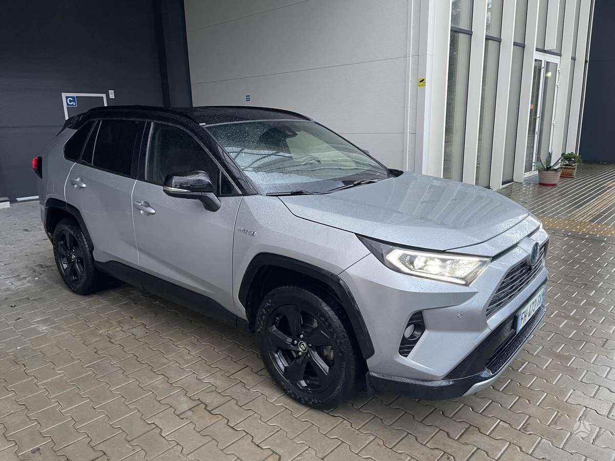 Toyota RAV4 - 1