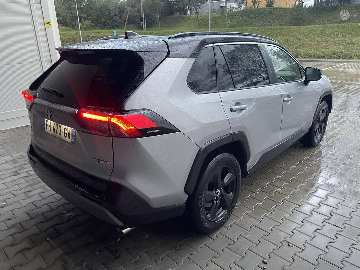 Toyota RAV4 - 5