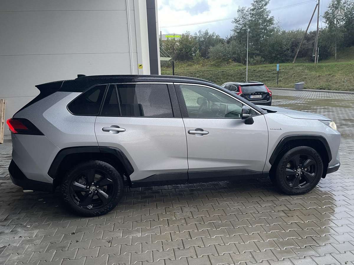 Toyota RAV4 - 7