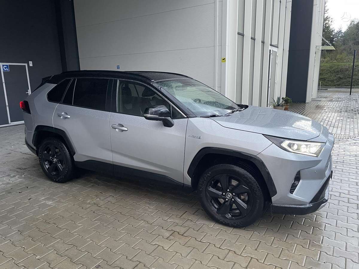 Toyota RAV4 - 8
