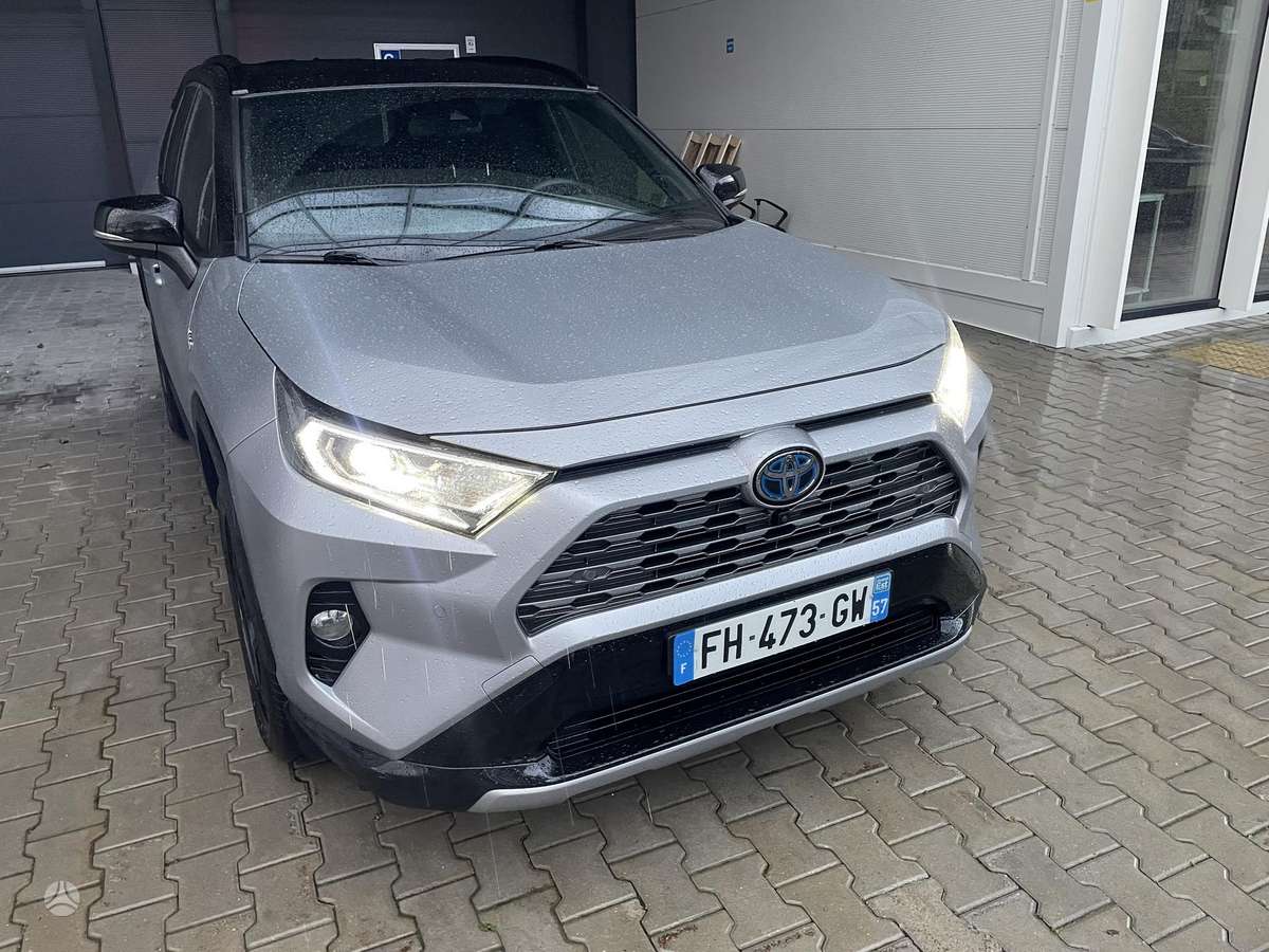 Toyota RAV4 - 10