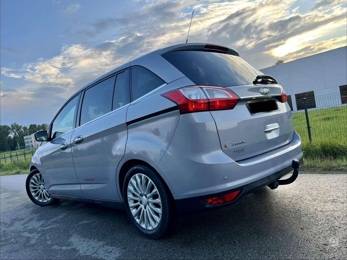 Ford Grand C-MAX - 3