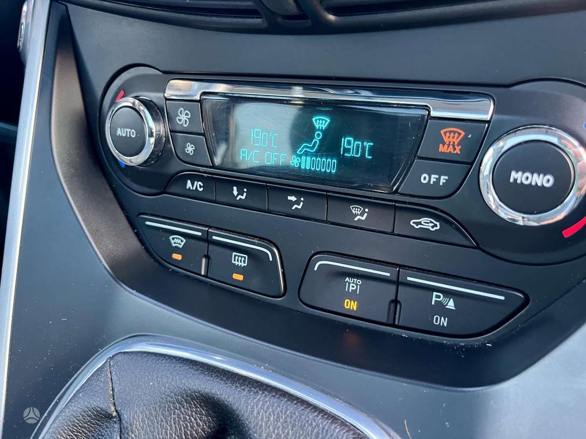Ford Grand C-MAX - 8