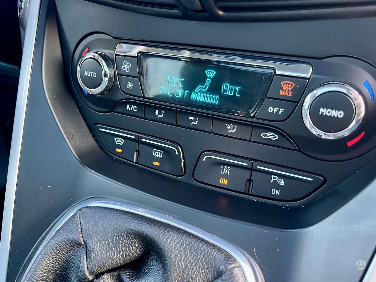 Ford Grand C-MAX - 9