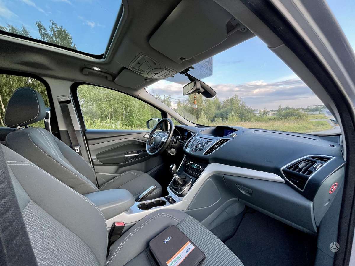 Ford Grand C-MAX - 12