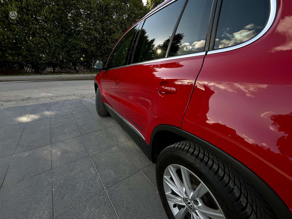 Volkswagen Tiguan - 8