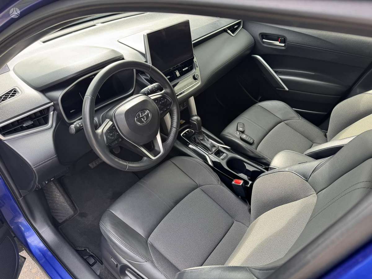 Toyota Corolla Cross - 9