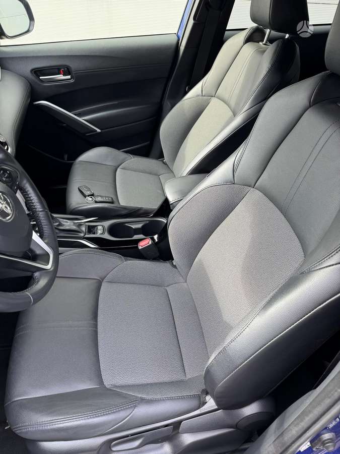 Toyota Corolla Cross - 10