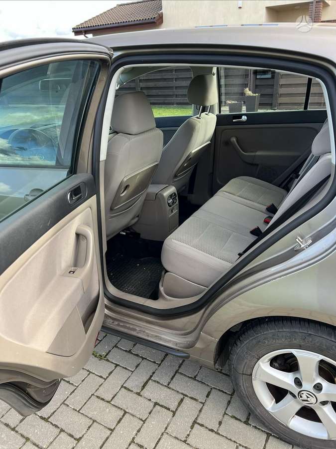 Volkswagen Golf Plus - 8