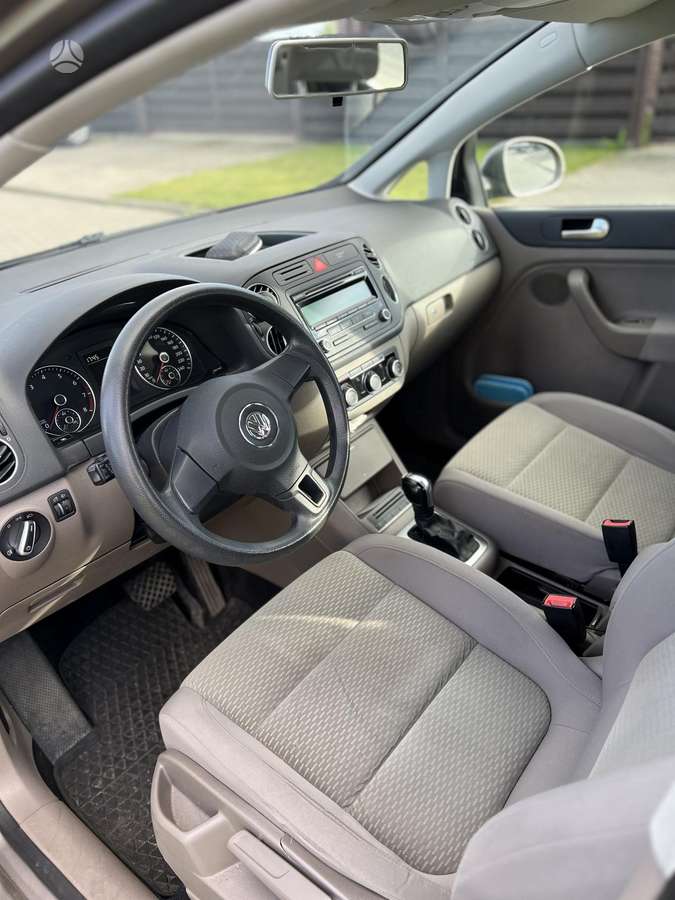 Volkswagen Golf Plus - 10