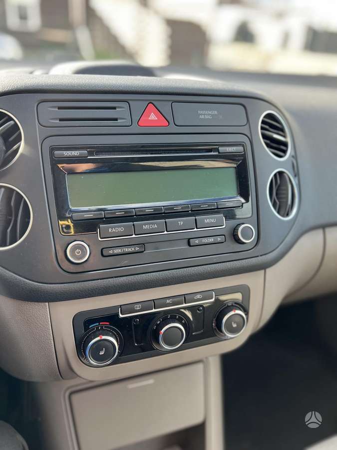 Volkswagen Golf Plus - 12