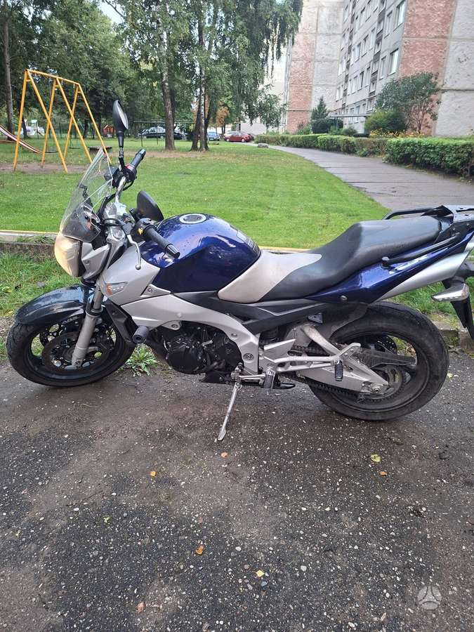 Suzuki GSR 599cc, street / classic