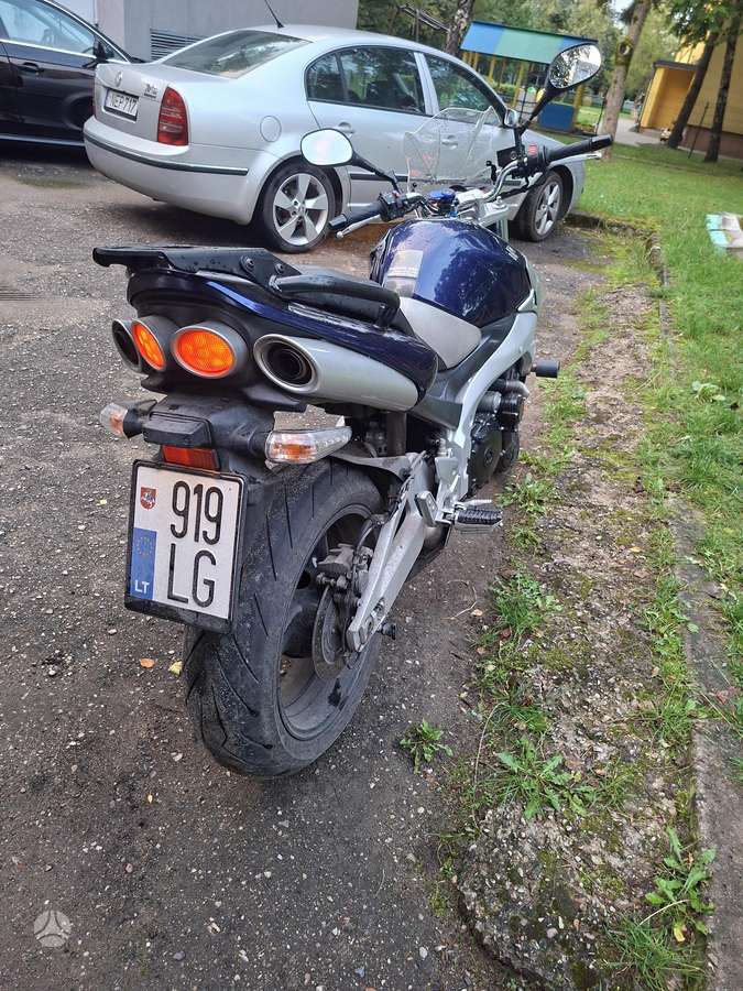 Suzuki GSR 599cc, street / classic